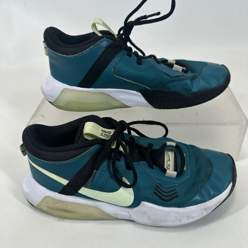 Nike boys air